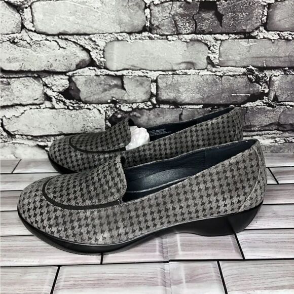 Dansko Debra Houndstooth Gray Black Suede Leather Pump Clog Shoes Women Sz 40 EU - Picture 1 of 16